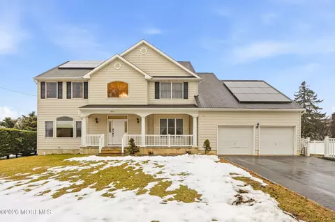 1801 Finderne St, Oakhurst, NJ 07755