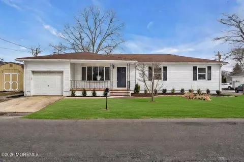 60 Birch St, Beachwood, NJ 08722