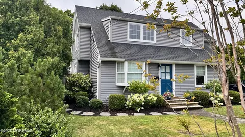 815 Woodcrest Dr, Spring Lake Heights, NJ 07762