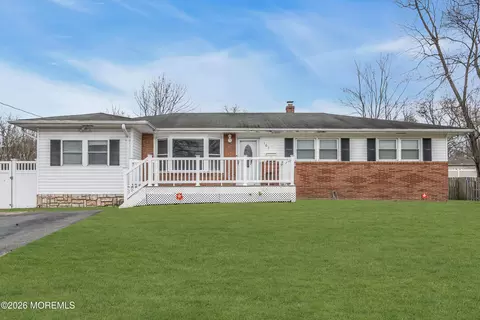 107 Rivercrest Dr, Toms River, NJ 08753