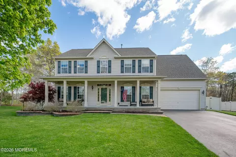 32 Carriage Way, Barnegat, NJ 08005