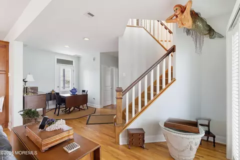 Entry Way - 33 Sands Point Rd, Waretown, NJ 08758 photo 4 of 8