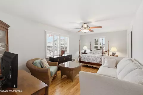 Bedroom - 33 Sands Point Rd, Waretown, NJ 08758 photo 2 of 4