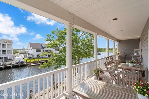 Exterior - 33 Sands Point Rd, Waretown, NJ 08758 photo 4 of 18