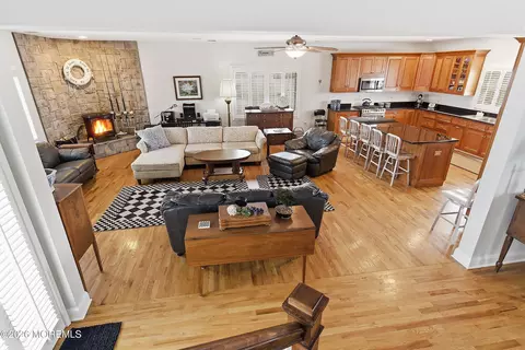 Living - 33 Sands Point Rd, Waretown, NJ 08758 photo 1 of 4