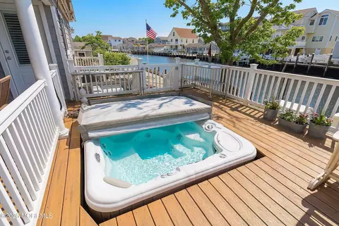 Exterior - 33 Sands Point Rd, Waretown, NJ 08758 photo 11 of 18