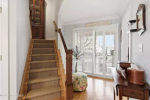 Entry Way - 33 Sands Point Rd, Waretown, NJ 08758 photo 3 of 8
