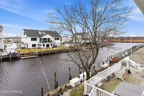 View/Area - 33 Sands Point Rd, Waretown, NJ 08758 photo 6 of 13