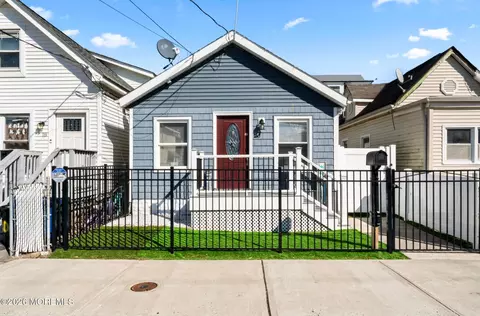 20 Highland Ave, Keansburg, NJ 07734