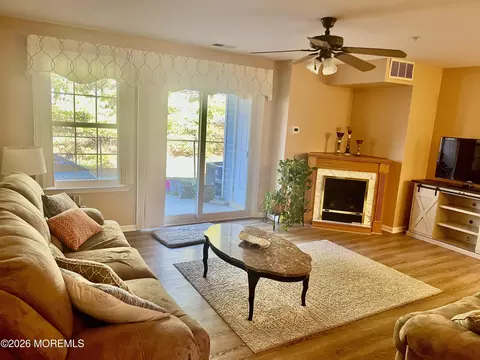 7 Bugle Way, Tinton Falls, NJ 07753