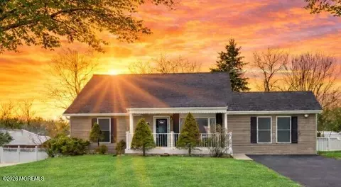 73 E Connecticut Concourse, Jackson, NJ 08527