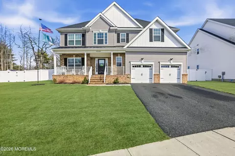 4 Tasha Ln, Howell, NJ 07731