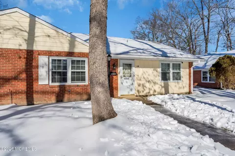 66 Dorchester Dr # D, Lakewood, NJ 08701