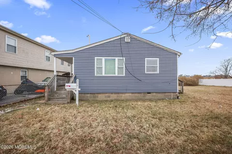 303 Union Ave, Union Beach, NJ 07735