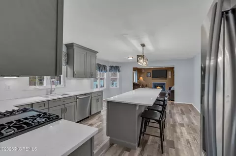 Kitchen - 6 Marybeth Ct, Jackson, NJ 08527 photo 2 of 5