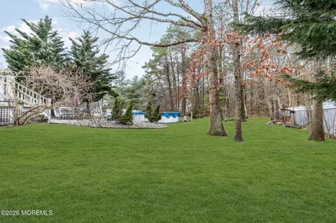 Exterior - 6 Marybeth Ct, Jackson, NJ 08527 photo 11 of 18