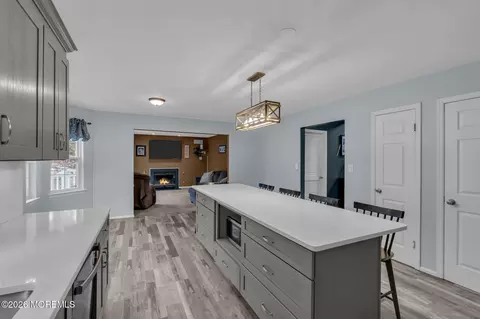 Kitchen - 6 Marybeth Ct, Jackson, NJ 08527 photo 3 of 5