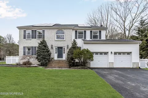 6 Marybeth Ct, Jackson, NJ 08527