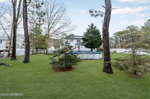 Exterior - 6 Marybeth Ct, Jackson, NJ 08527 photo 16 of 18