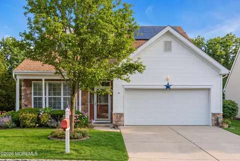 106 Briarwood Dr, Little Egg Harbor, NJ 08087