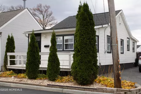 814 5th St, Union Beach, NJ 07735