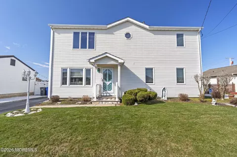 640 Beachwood Ave, Toms River, NJ 08753