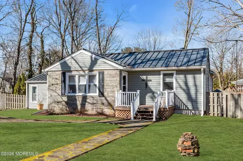 5 Birch Blvd, Freehold, NJ 07728