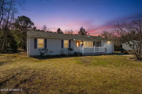 629 W Commodore Blvd, Jackson, NJ 08527