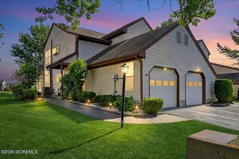 59 Yorkshire Dr # D, Monroe, NJ 08831