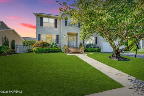 24 Abraham Dr, Howell, NJ 07731