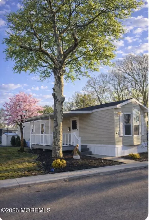 45 Randall Ave, Keansburg, NJ 07734