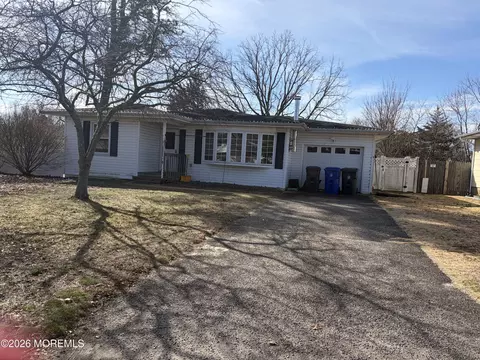 229 Aldo Dr, Toms River, NJ 08753