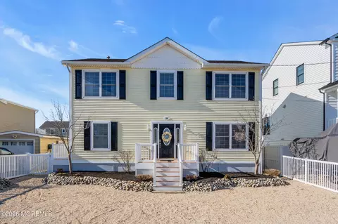 44 Claudia Ln, Beach Haven West, NJ 08050