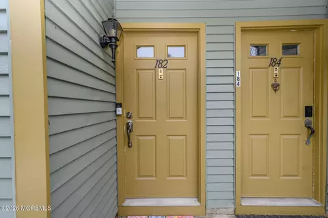 182 Edinburgh Ct, Matawan, NJ 07747 photo 2
