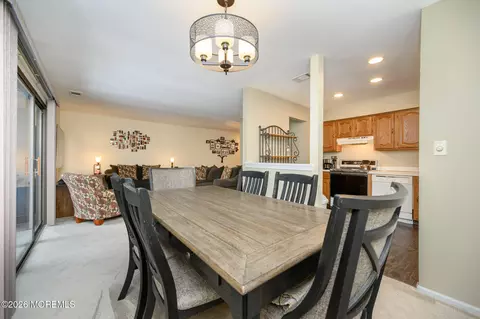 182 Edinburgh Ct, Matawan, NJ 07747 photo 9