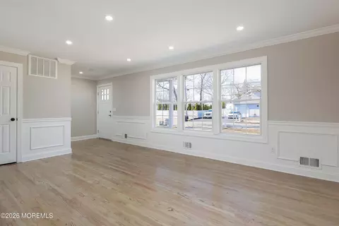 Living - 65 Glenn Dr, Brick, NJ 08723 photo 3 of 3