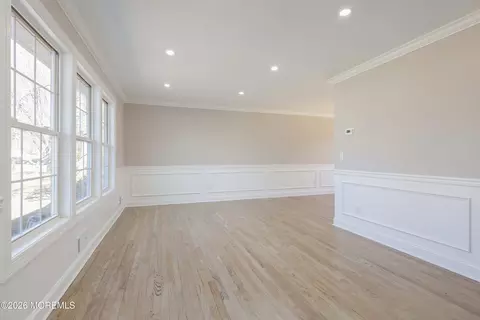 Living - 65 Glenn Dr, Brick, NJ 08723 photo 1 of 3