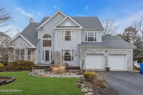 107 Shenandoah Blvd, Toms River, NJ 08753