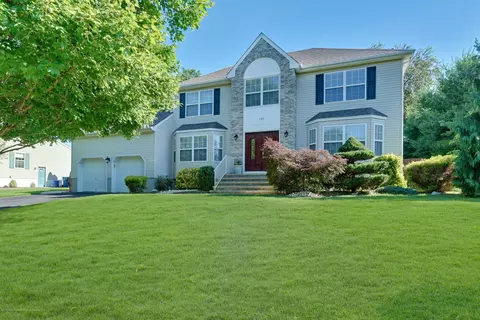 786 Applewood Ct, Jackson, NJ 08527