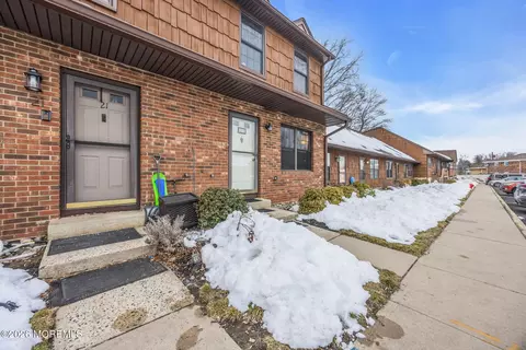 23 Quail Run Dr, Jamesburg, NJ 08831