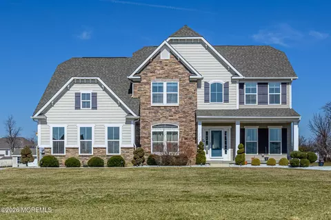 41 Gina Dr, Allentown, NJ 08501