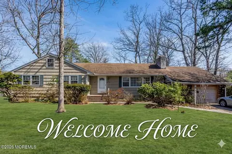 30 Shady Nook Dr, Toms River, NJ 08755