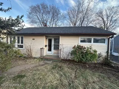 28 Fairfield Ave, Oceanport, NJ 07757