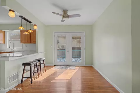 Dining - 726 Maple Ave, Brick, NJ 08724 photo 1 of 2