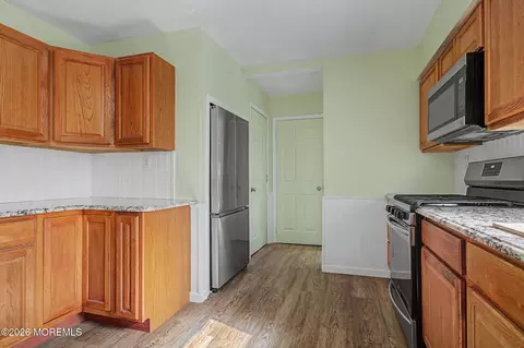 Kitchen - 726 Maple Ave, Brick, NJ 08724 photo 3 of 3