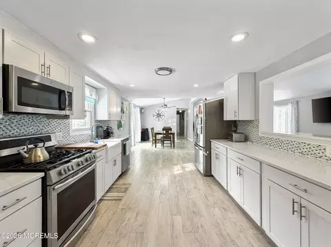 260 Perrineville Rd, Jackson, NJ 08527