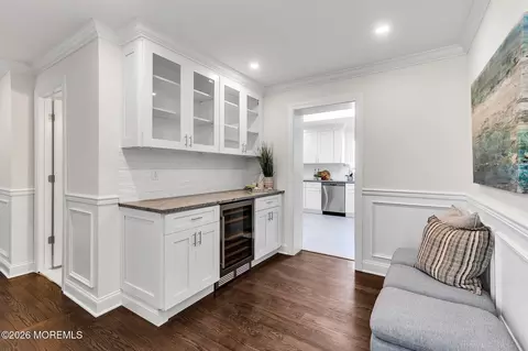 Entry Way - 65 Ravine Dr, Matawan, NJ 07747 photo 3 of 5
