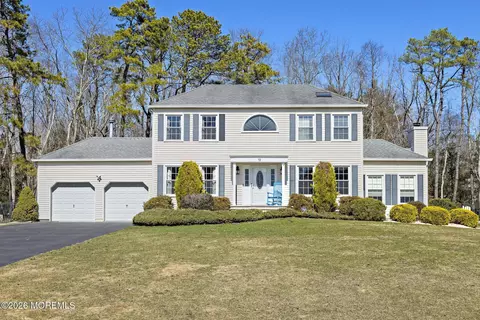 19 Heathwood Ave, Jackson, NJ 08527