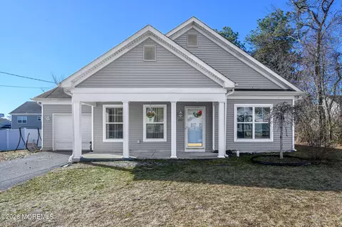 202 3rd Ave, Toms River, NJ 08757