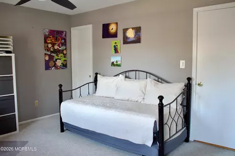 Bedroom - 33 Balmoral Ct, Matawan, NJ 07747 photo 3 of 4